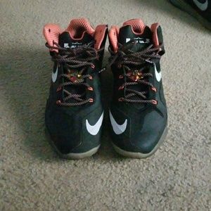 LeBron 11 elites